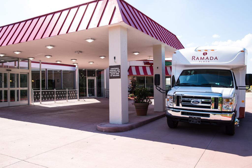 Ramada Plaza By Wyndham Chicago North Shore Wheeling Exterior photo