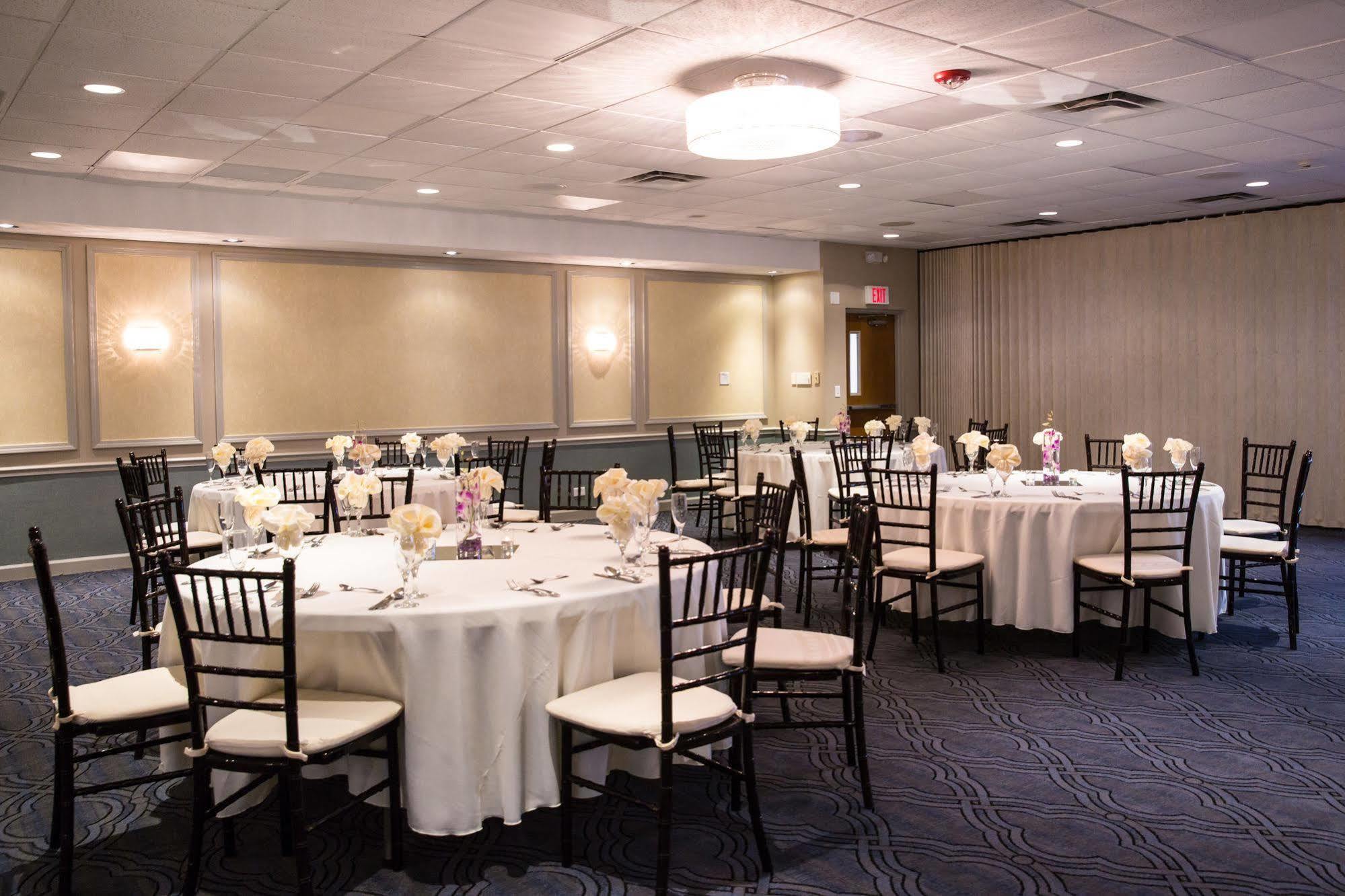 Ramada Plaza By Wyndham Chicago North Shore Wheeling Exterior photo
